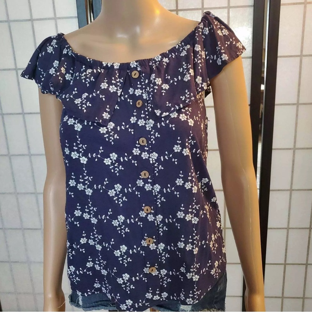 Roommates Blue Floral Shirt Size M Flutter Sleeve Scoop Neck